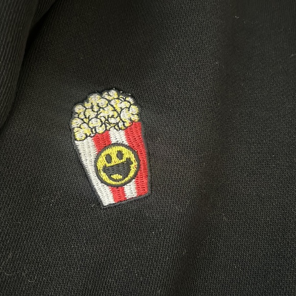 Zara- smiley embroidery sweatshirts - Picture 3 of 4